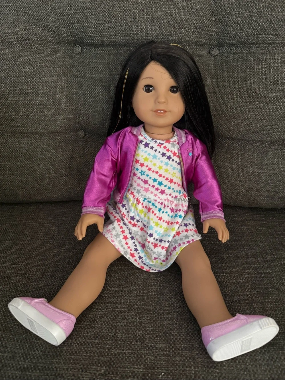American Girl Truly Me 18” Doll with straight black-brown hair with Accessories